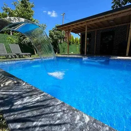Havuzlu Muestak Hotel